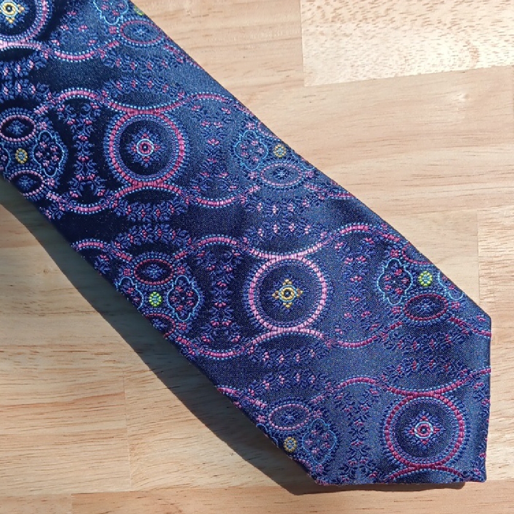 Santorelli Blue and Pink Geometric Tie